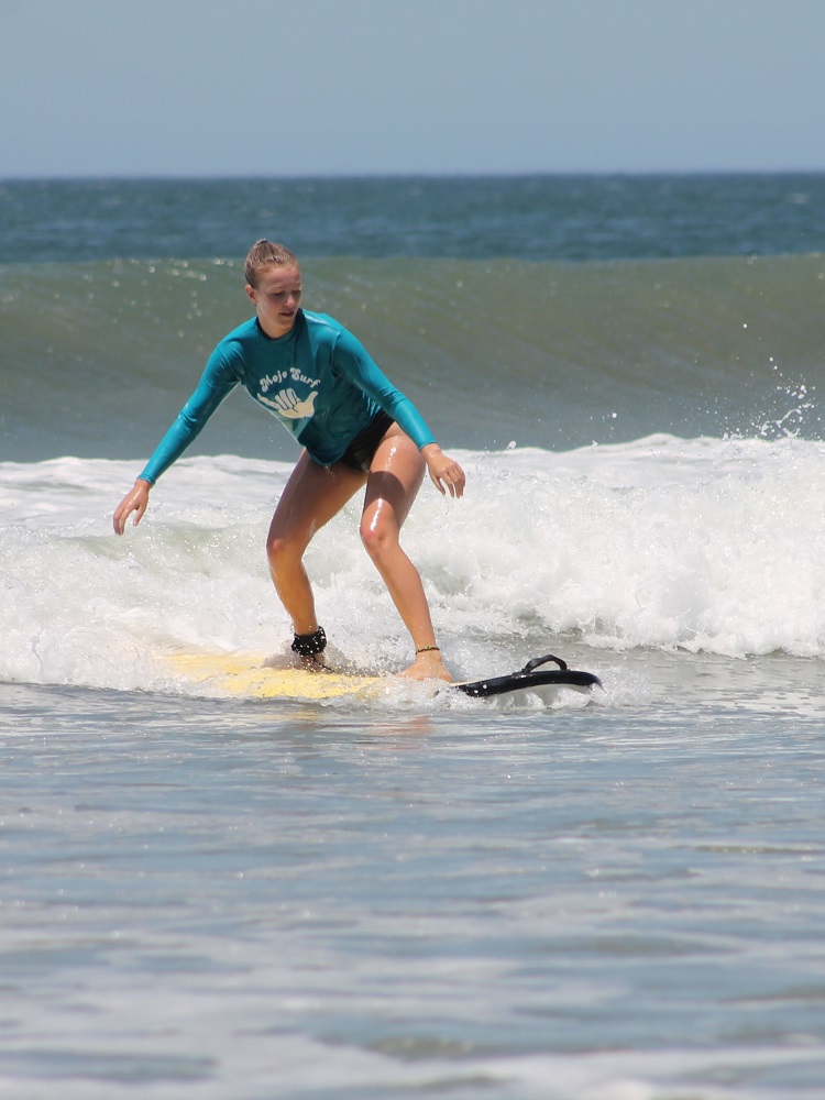 Katrina attempted surfing in Tamarindo